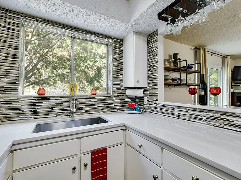1122 Bluebonnet Ln #A — Photo 15