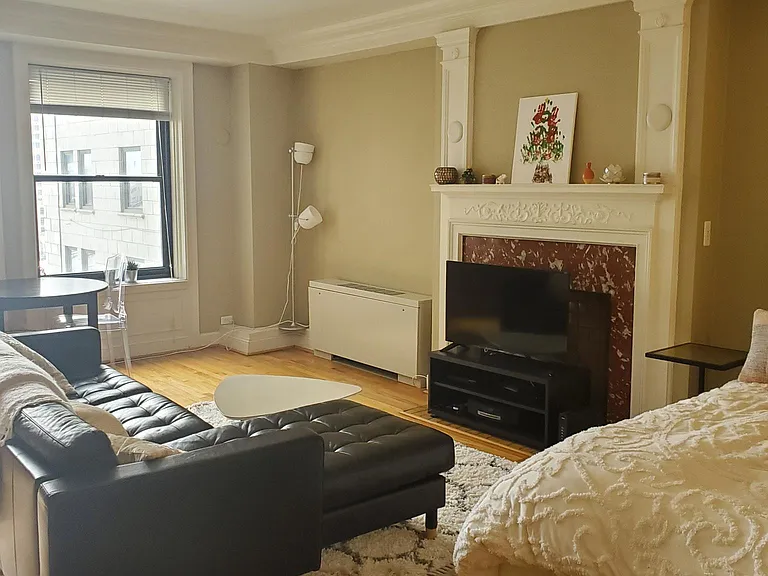 15 E Kirby St #906 — Photo 1