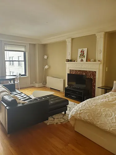 15 E Kirby St Photo 1