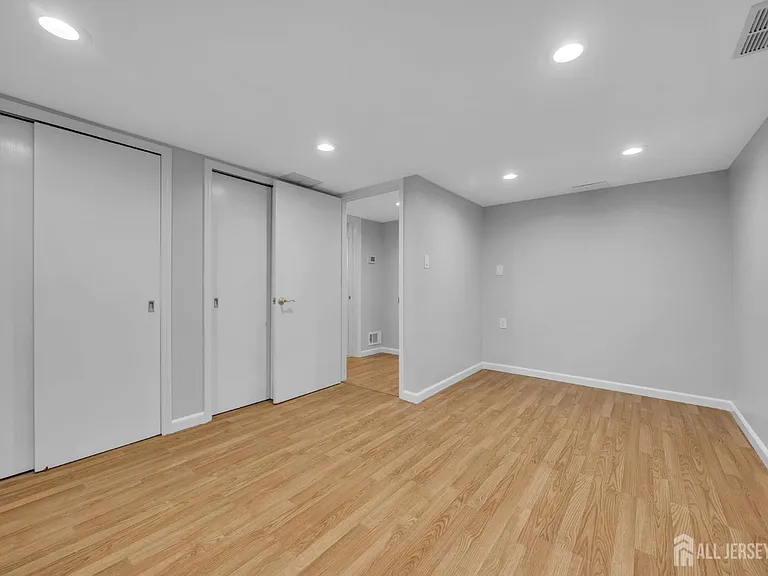1430 Kearney Dr — Photo 33
