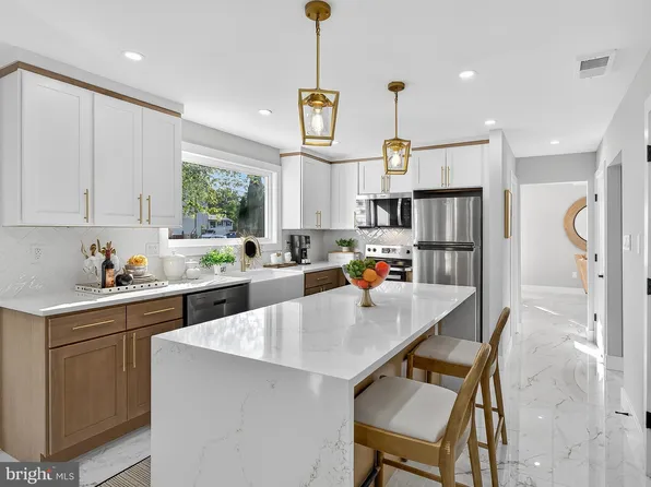 16 Estate Rd, Pemberton, NJ 08068