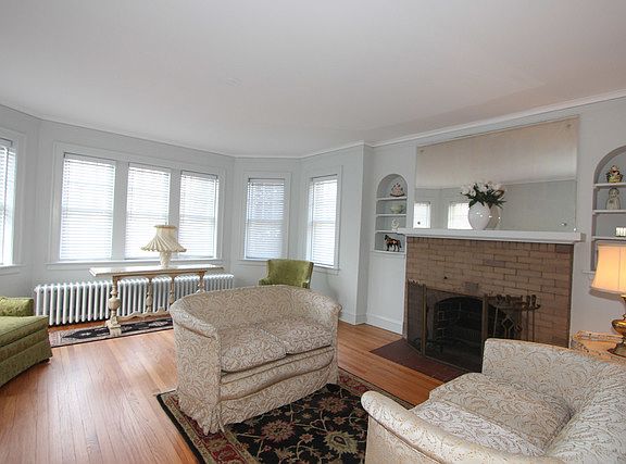4th image of 1230 N Elmwood Ave