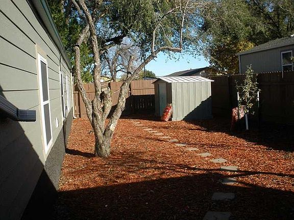2nd image of 822 Arlington Dr