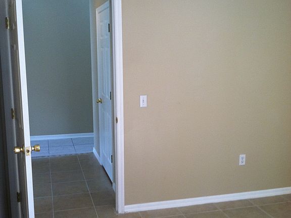 3rd image of 2908 Brighton Ave