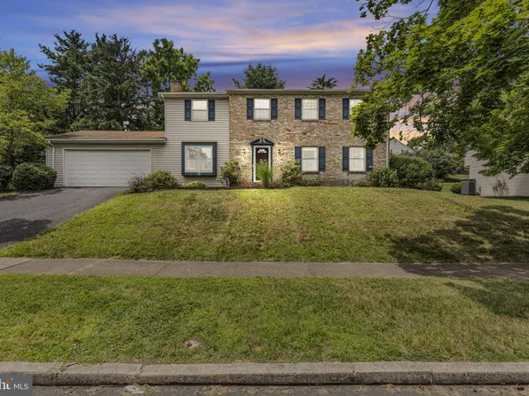 5242 Deerfield Ave, Mechanicsburg, PA 17050