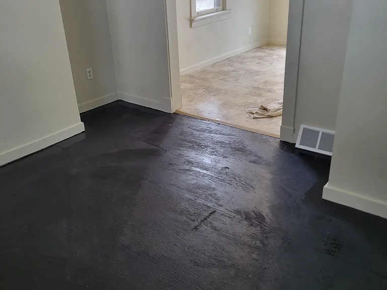 1005 Woods Run Ave — Photo 10