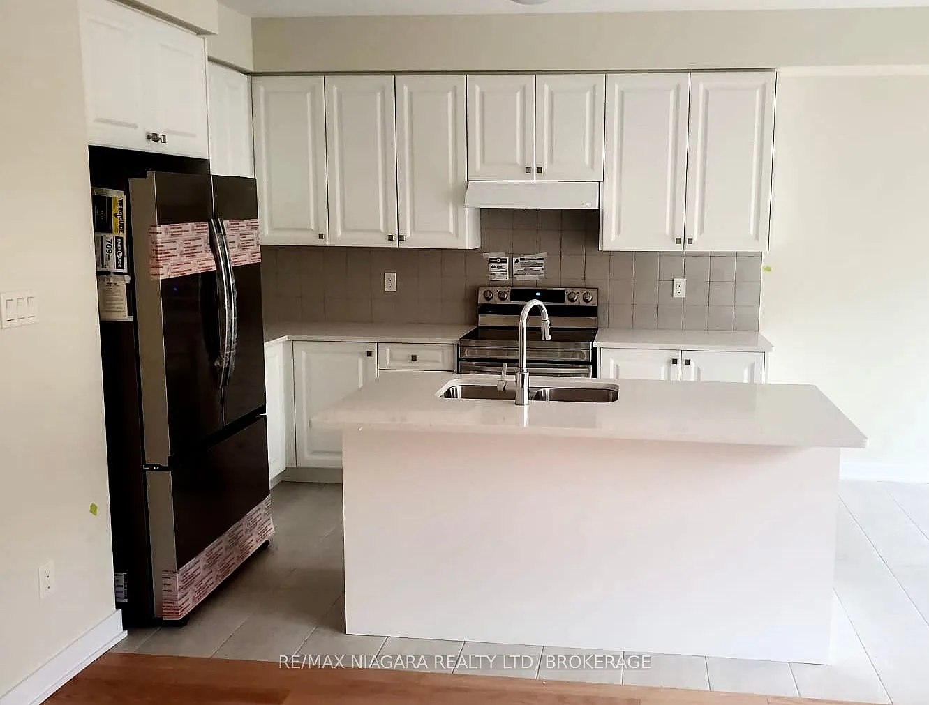 3 bed, $2,650 — Photo 2