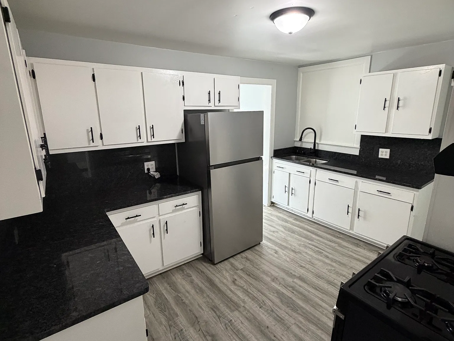 3 bed, 1500 sqft, $1,500 — Photo 3