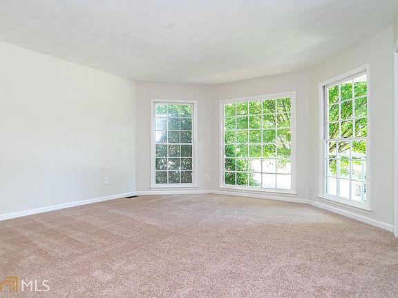 3rd image of 1039 Pine Cove Dr