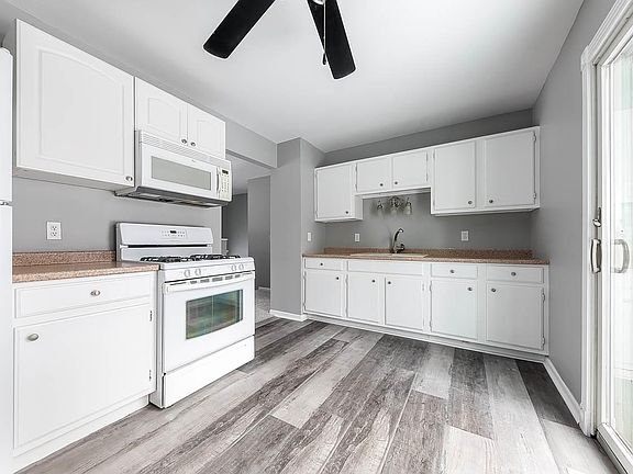 5th image of 4149 Brammer Dr