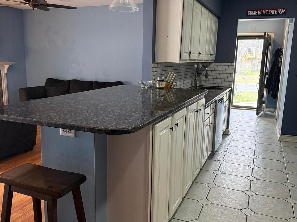 1st image of 210 Raritan Place