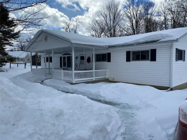 2155 Elk Creek Rd, Waterford, PA 16441