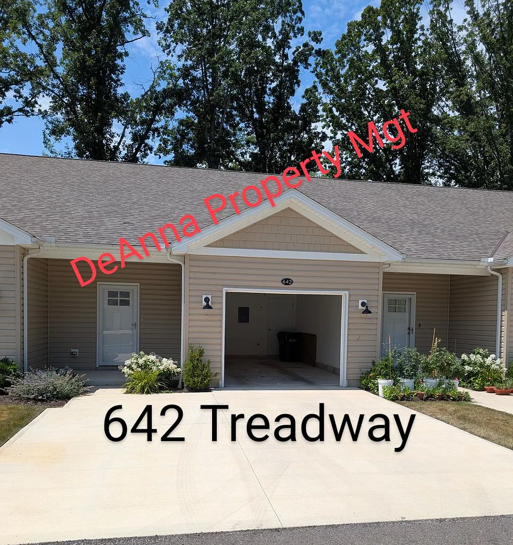 Rental - 642 Treadway Blvd. Sheffield Lake — Photo 1