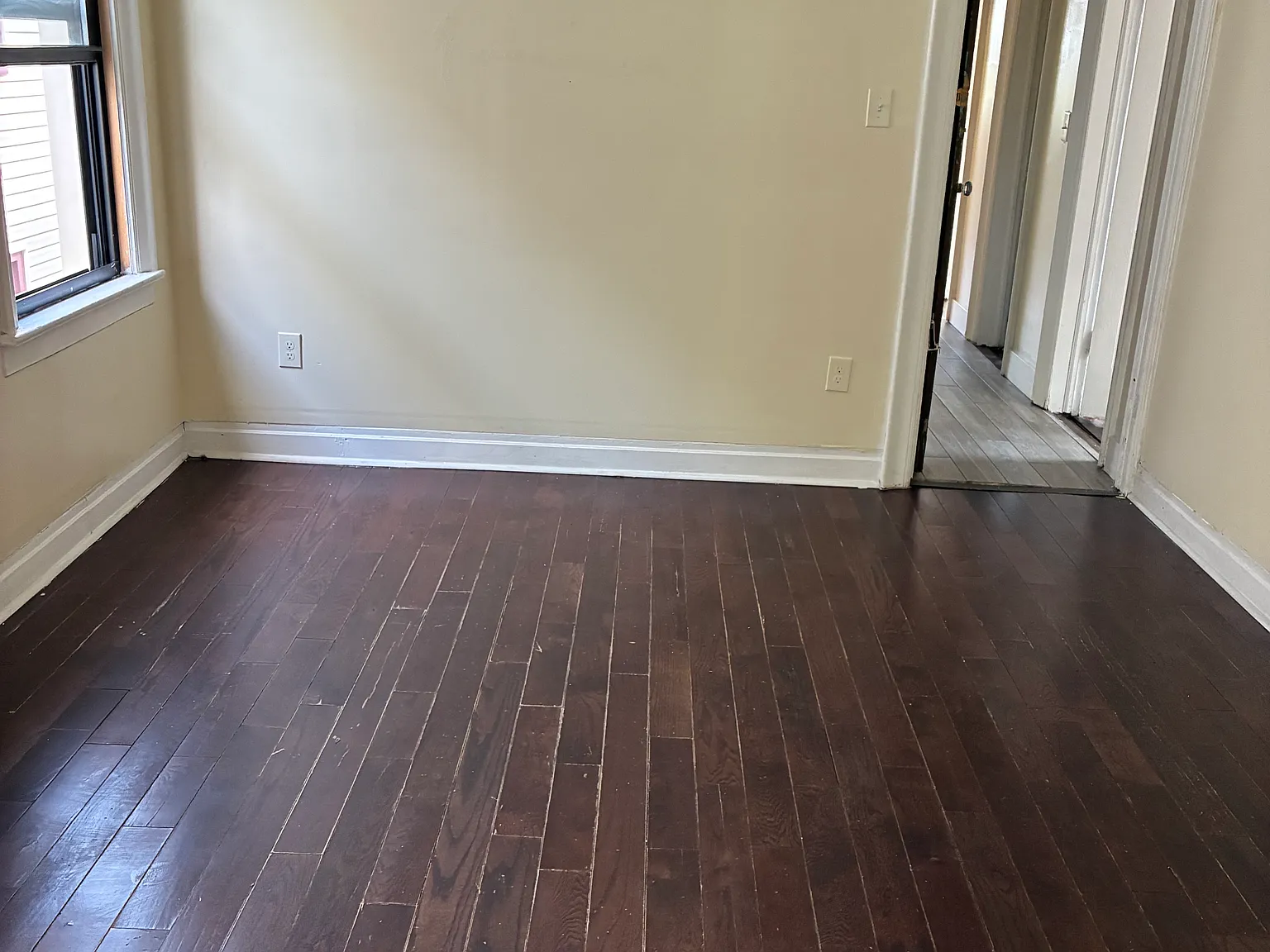 3 bed, 2000 sqft, $2,200 — Photo 4