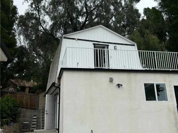 10618 Johanna Ave, Sunland, CA 91040