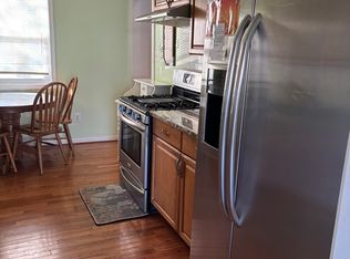 5574 Hollins Ln, Burke, VA 22015