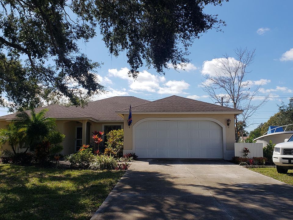 1st image of 389 Gulfbreeze Blvd