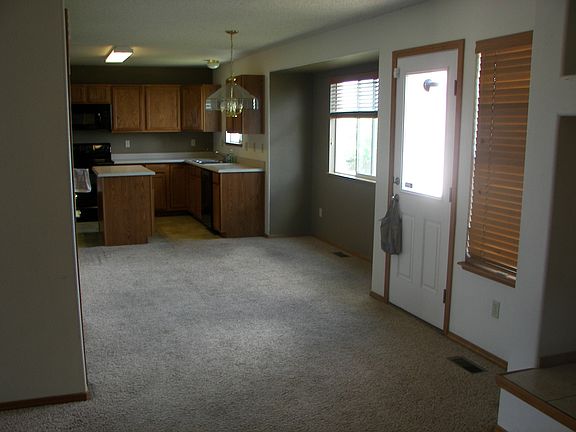 4th image of 1743 Woodpark Dr