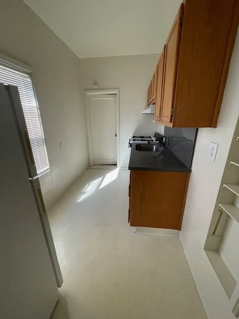 S111 — Photo 2