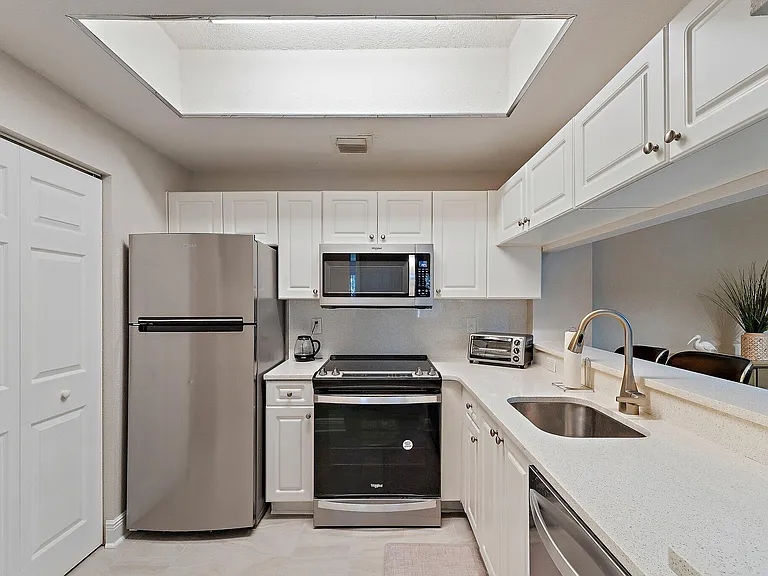 2809 Amalei Dr #203 — Photo 36