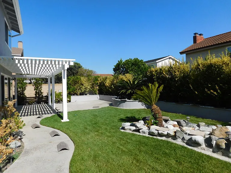 8312 Kingsdale Dr — Photo 36