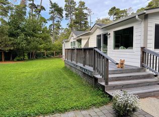 88112 Woodlands Dr, Florence, OR 97439