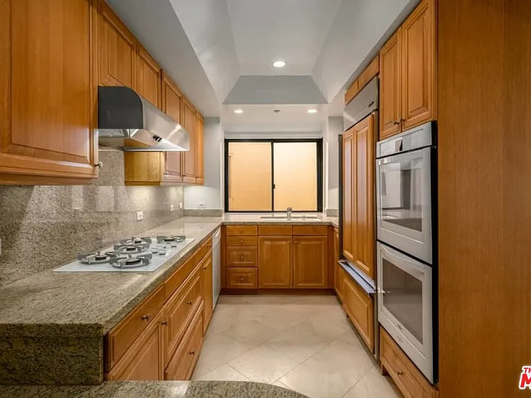 701 Ocean Ave #PHD — Photo 18