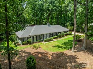 532 Courtney Ln, Matthews, NC 28105