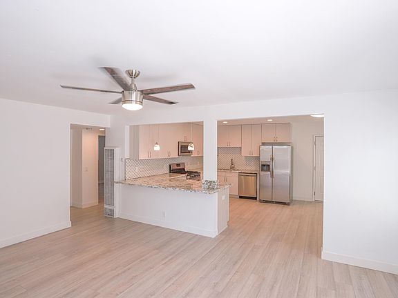 5th image of 1522 Hornblend St APT 1