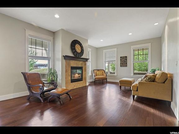 3rd image of 4419 W Lake Bridge Dr