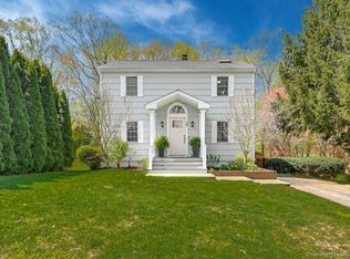 28 Ambler Dr, Norwalk, CT 06851
