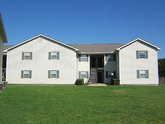 1st image of 125 NE Johnson Ave APT 32