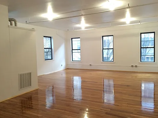 Rented by Roth Realty Management LLC | media 16