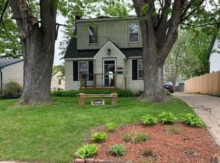 1488 Hazelwood St, Saint Paul, MN 55106