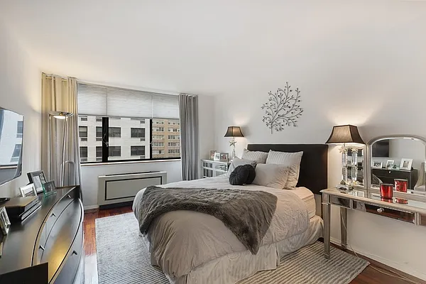 Rented by Corcoran | media 4