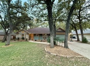 1116 Pine Ridge Dr, Azle, TX 76020