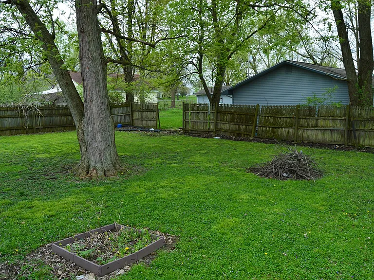 2045 W Packard Ave — Photo 14