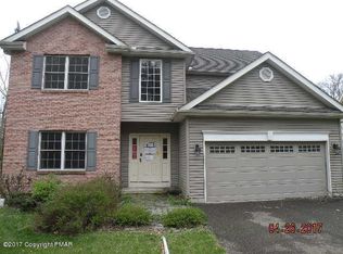 819 Columbus Ave, Stroudsburg, PA 18360