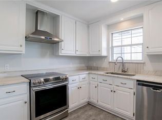 6880 Floyd Ln, Theodore, AL 36582