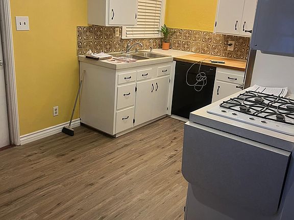 2nd image of 14703 Dalwood Ave #1