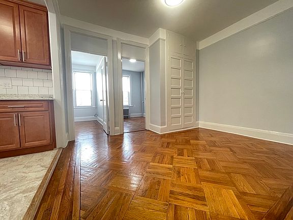 5th image of 34-31 43rd St #3I