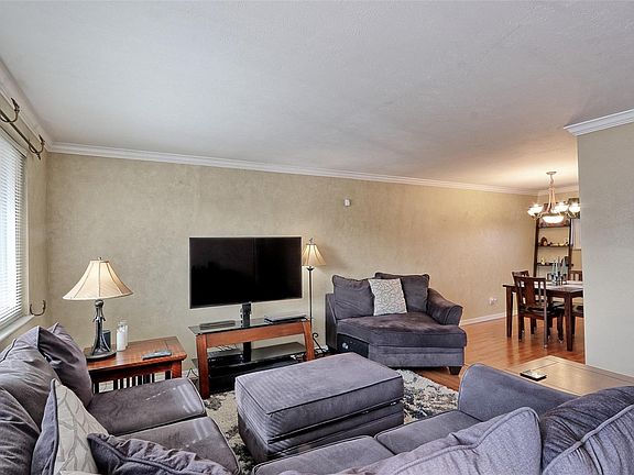 4th image of 4301 W Tufts Ave