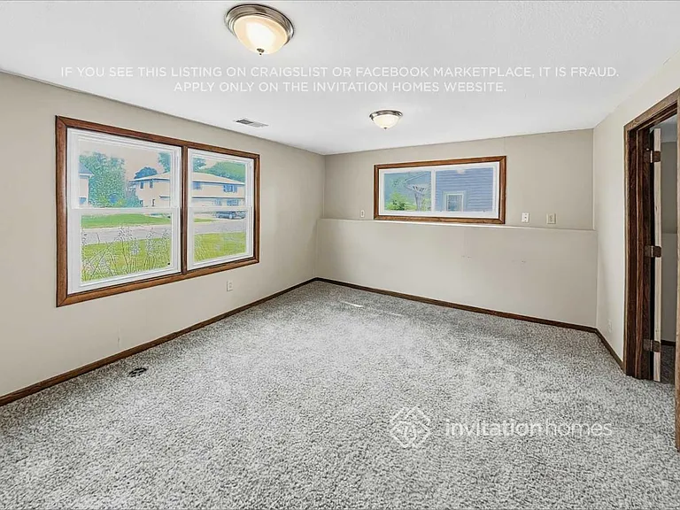 8427 Northern Dr — Photo 22