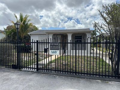 10500 NW 32nd Ct, Miami, FL, 33147