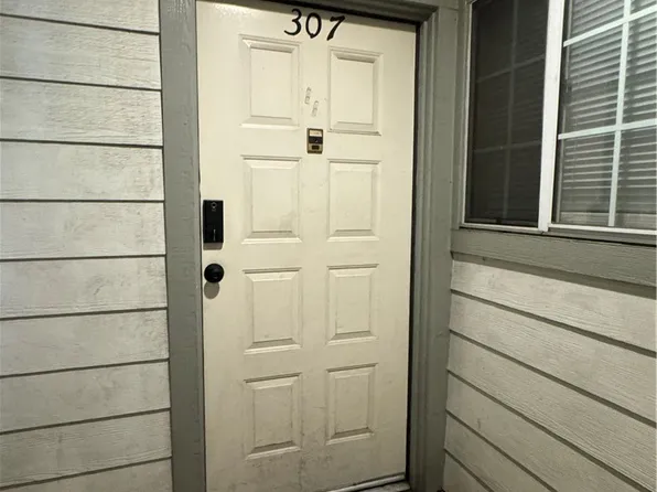 11150 Glenoaks Blvd, Pacoima, CA 91331