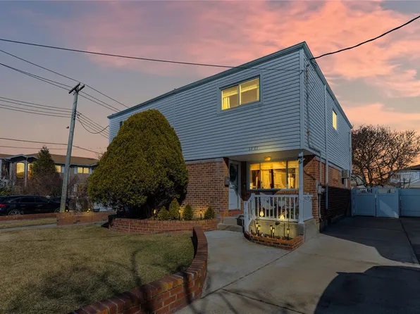 6403 136th Street, Flushing, NY 11367