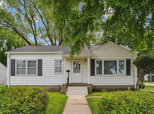 506 Eureka St, Waterloo, IA 50702