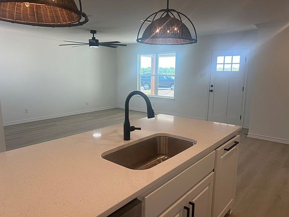 4th image of 1012 Claborne Ct