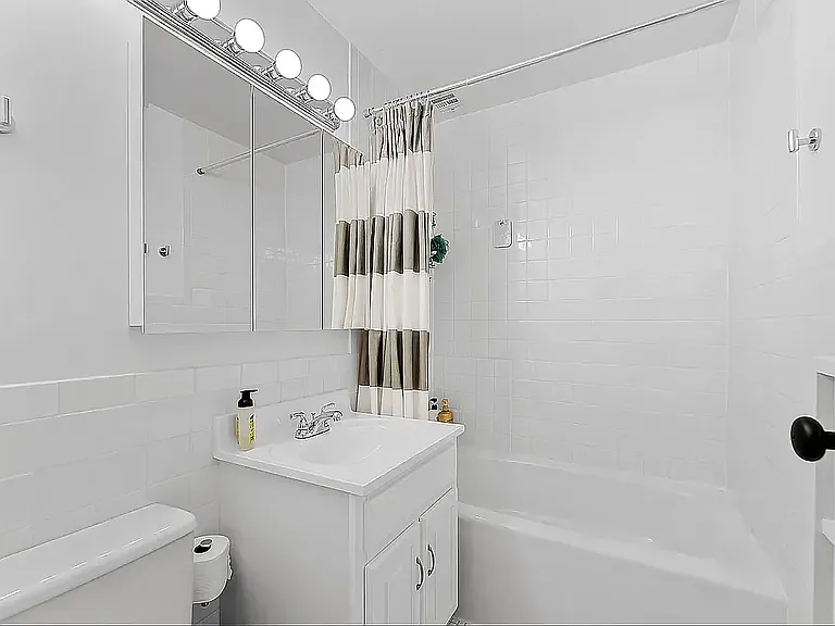 154 W 70th St #11M — Photo 6