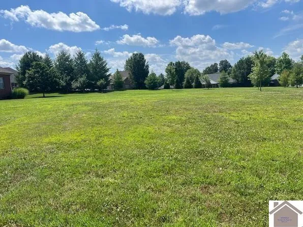 655 Peppers Mill Dr, Paducah, KY 42001